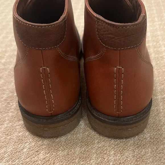 Classic Brown Chukka Boots for Men - Picture 2 of 8